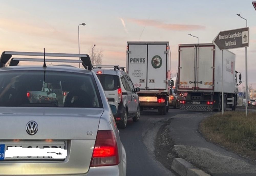 Accident rutier cu victimă, la ieșirea din Ghimbav spre Codlea. Trafic blocat!