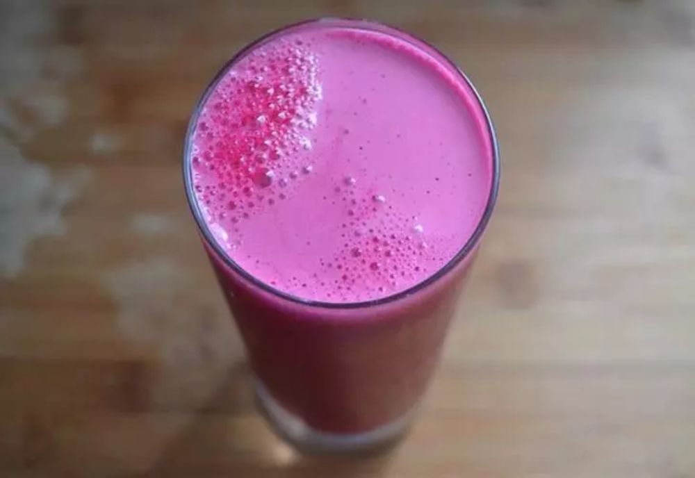 Sucul care detoxifică ficatul și rinichii, previne dezvoltarea tumorilor și ameliorează bolile de tiroidă