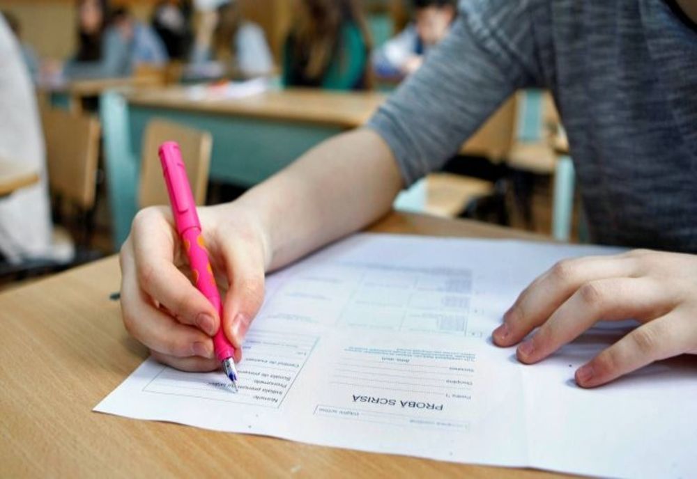 A început pregătirea pentru Bacalaureat, la Universitatea Transilvania din Brașov
