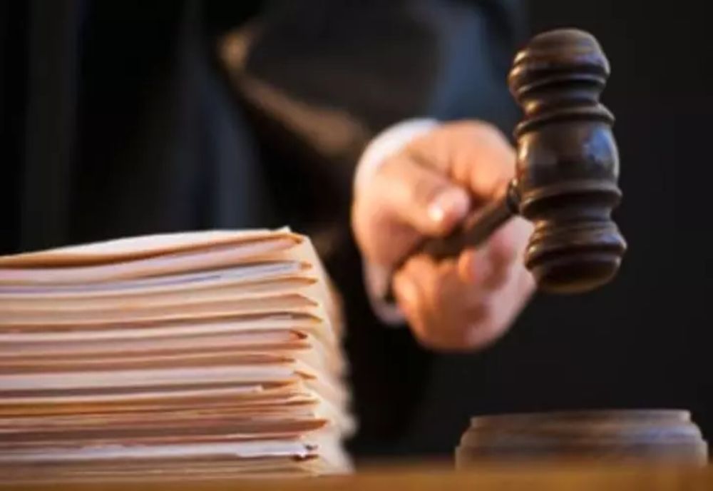 Şef de post din Poliția Brașov condamnat definitiv pentru corupţie