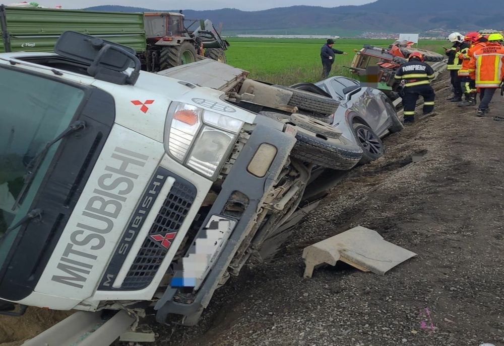 Accident cu 3 autovehicule implicate, pe DN1, între Codlea și Ghimbav