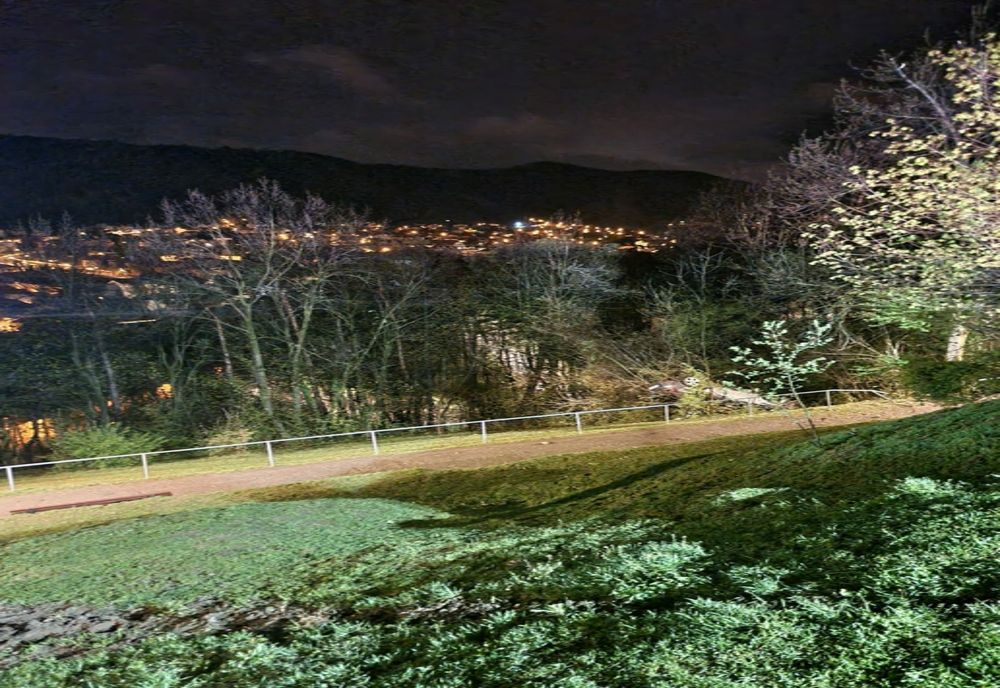 Maşină căzută în prăpastie! 5 persoane au fost rănite!