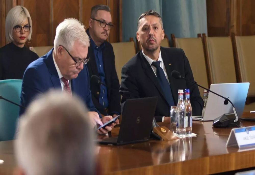 DANIEL DAVID, NOUL MINISTRU AL EDUCAȚIEI: „PROFESORII AR TREBUI SĂ AIBĂ CELE MAI PUȚINE ACTIVITĂȚI ADMINISTRATIVE CA SĂ SE POATĂ OCUPA DE COPII”