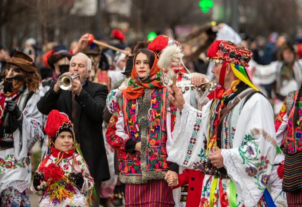 TRADIŢII DE ANUL NOU