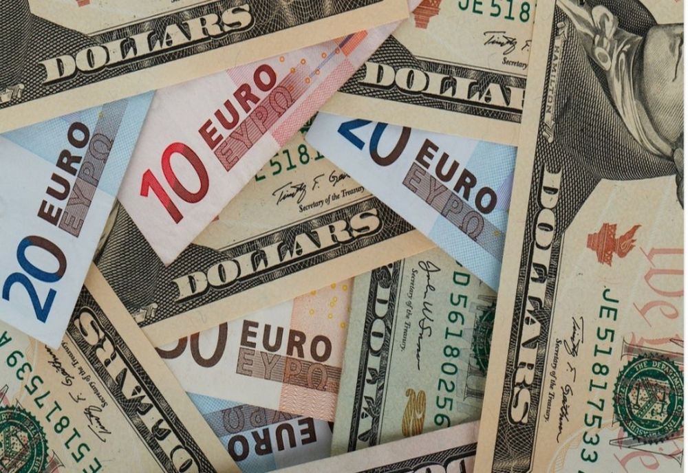 SENATUL AMERICAN ADOPTĂ, LA LIMITĂ, STRATEGIA FISCALĂ A LUI DONALD TRUMP