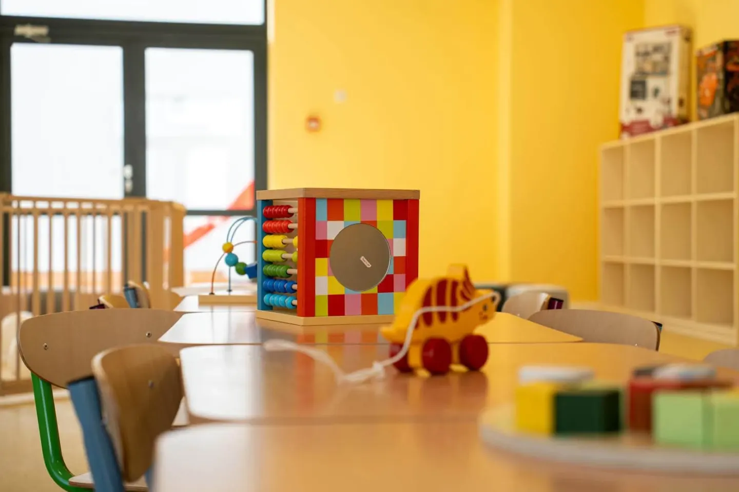 Primăria Brașov acordă 850 de lei lunar pentru fiecare copil care nu a obținut loc la creșă