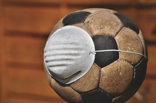 covid fotbal