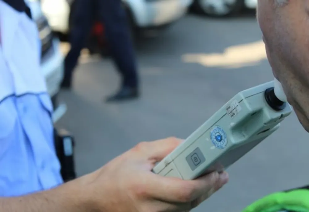 Șofer depistat cu o alcoolemie de 1,15 mg/l alcool pur  în aerul expirat 