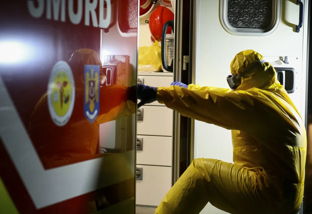 Rata de infectare cu SARS-COV-2, creştere îngrijorătoare la Bran şi Predeal