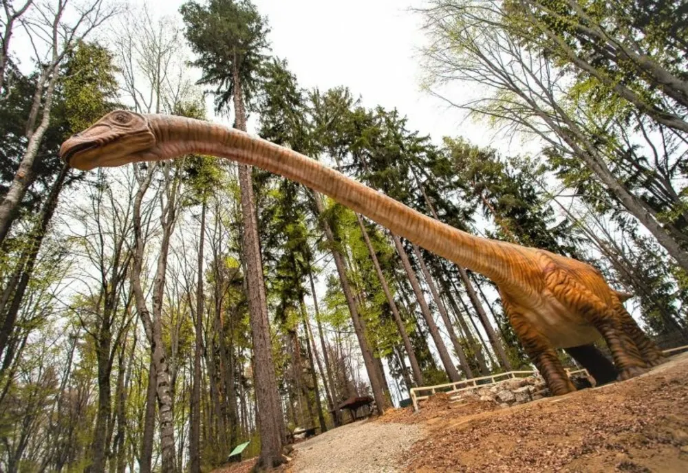 Jumătate de milion de turiști au ales Dino Parc Râșnov în 2021