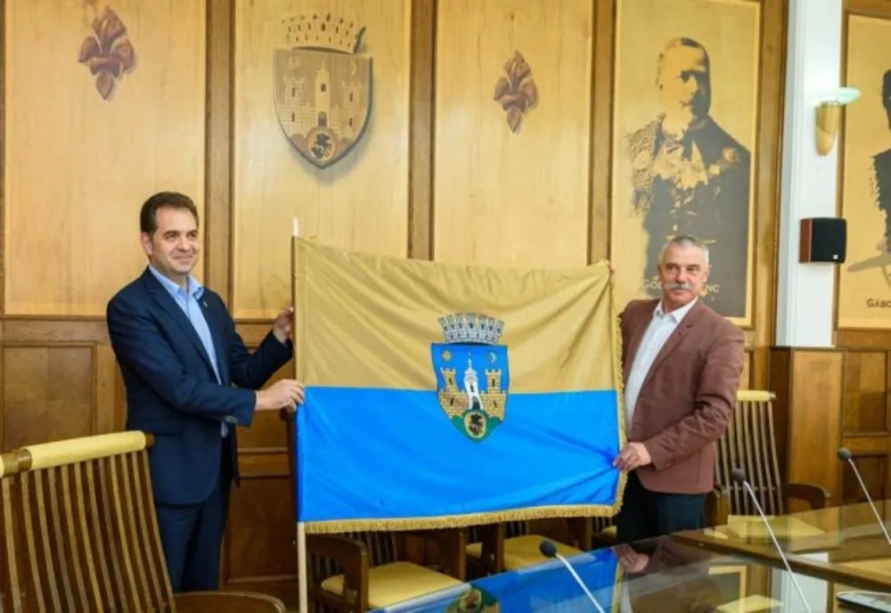 Curtea de Apel Brașov a anulat HG prin care a fost adoptat steagul secuiesc al orașului Sfântu Gheorghe de Guvernul PNL-USR-UDMR