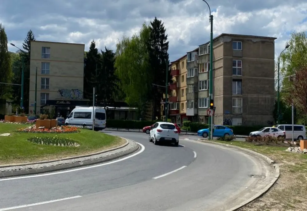 Brașovul va avea primul semafor montat într-un sens giratoriu