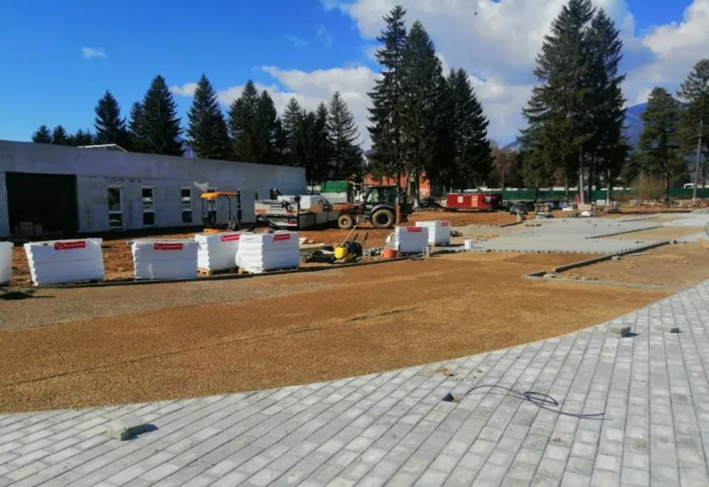 Complex sportiv modern, la Zărnești