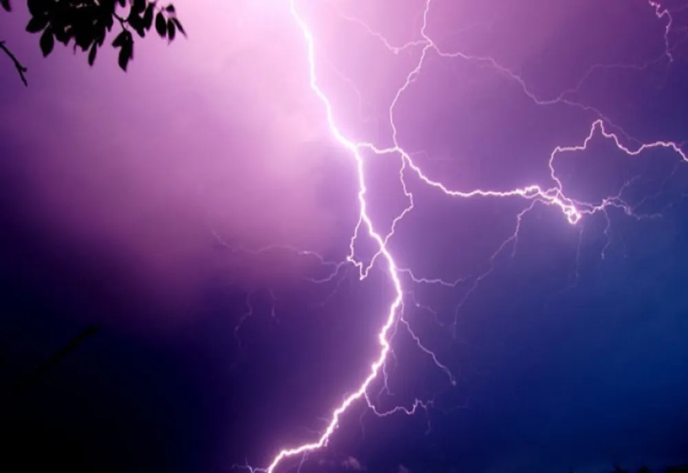 Prognoza meteo 9 mai: revin ploile torențiale - zonele lovite puternic de grindină