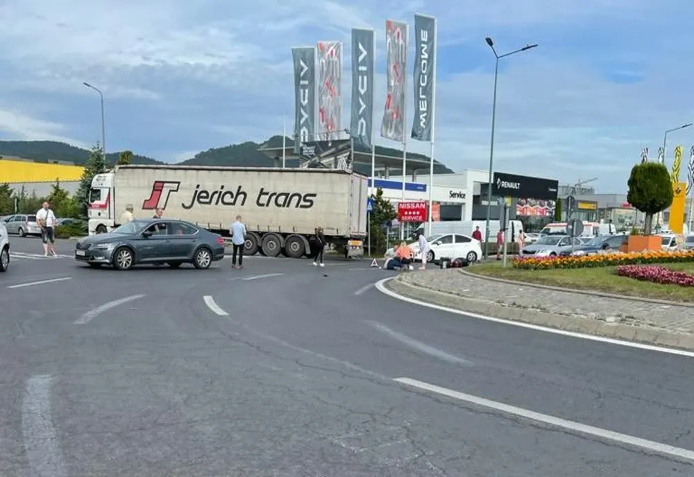 Motociclist rănit într-un accident rutier produs în această dimineață