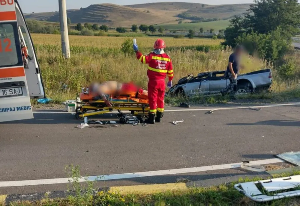 Accident cu 4 victime, pe DN13! Trafic blocat