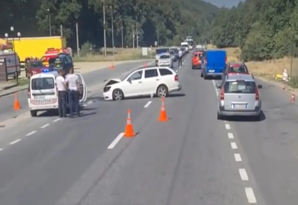 10 persoane implicate într-un accident rutier pe DN1! Trafic îngreunat!