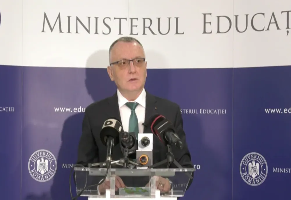 Sorin Cîmpeanu, mesaj transmis elevilor şi profesorilor care încep, luni, noul an şcolar