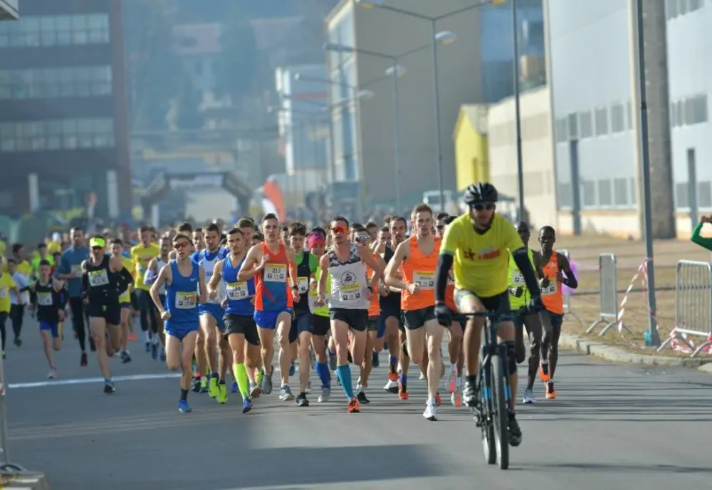 35 DE ANI DE LA REVOLTA ANTICOMUNISTĂ DE LA BRAȘOV: Record de participare la Campionatul Național 5K