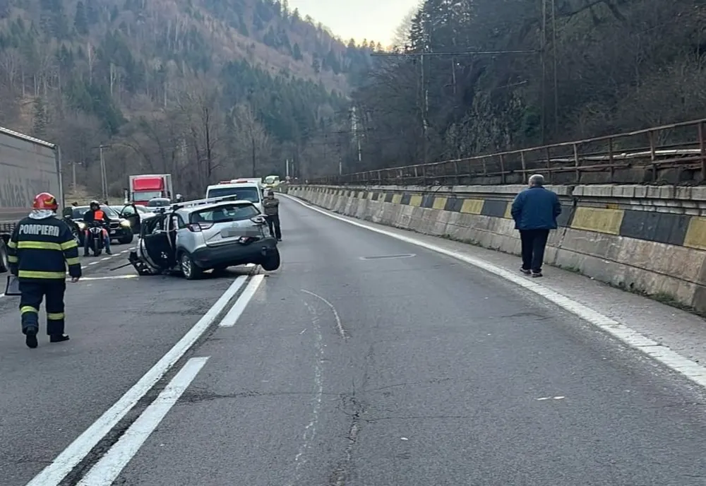 Accident cu 4 victime, pe DN1, la Timişul de Sus! Trafic BLOCAT