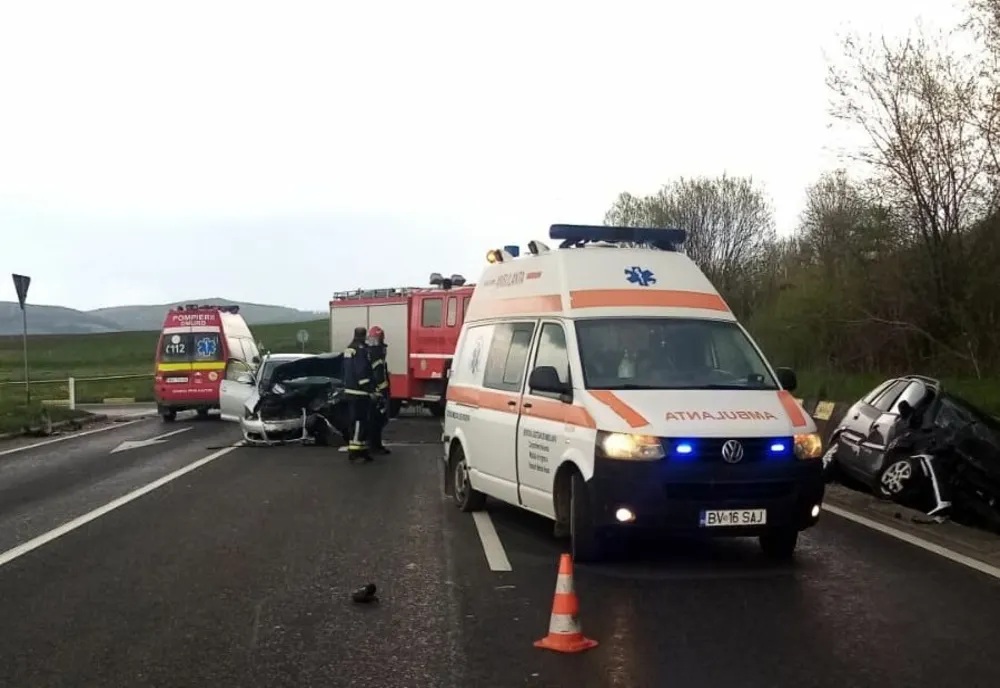 Accident cu 3 victime, pe DN13, lângă Rupea