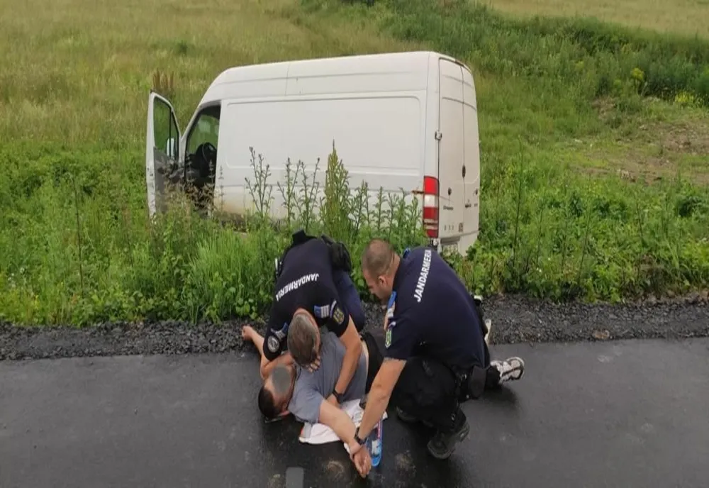 Viața unui șofer a fost salvată de intervenția promptă a jandarmilor brașoveni