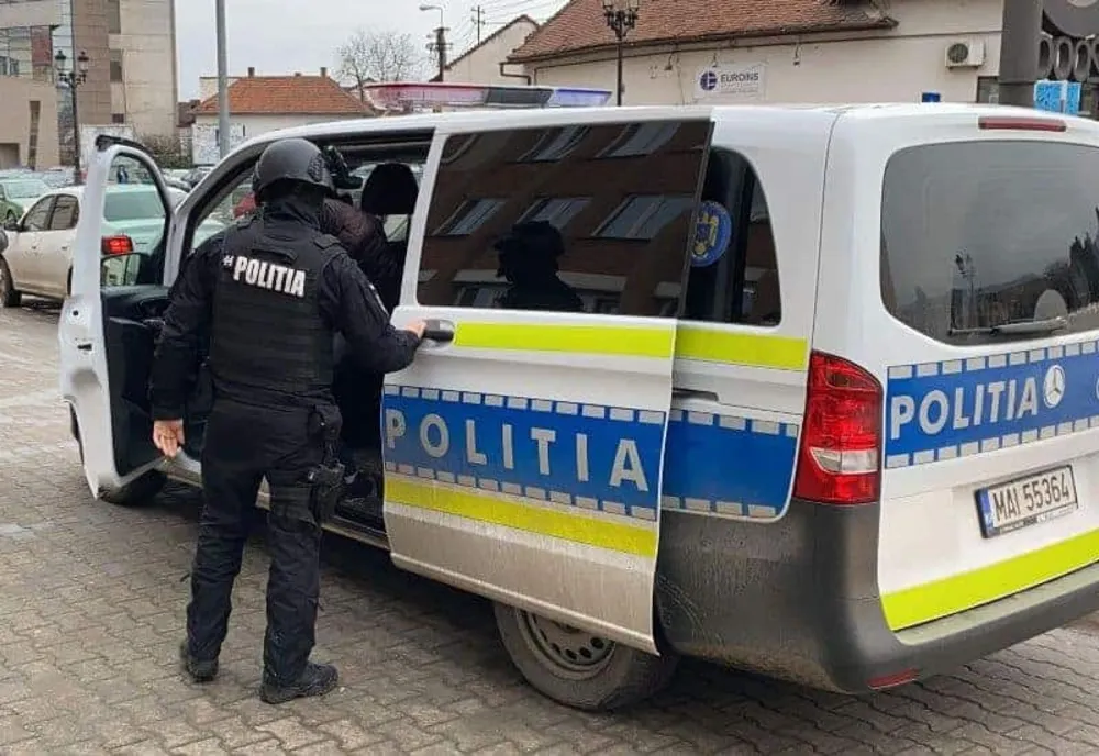 3 percheziții domiciliare, în această dimineață, în județele Brașov și Prahova