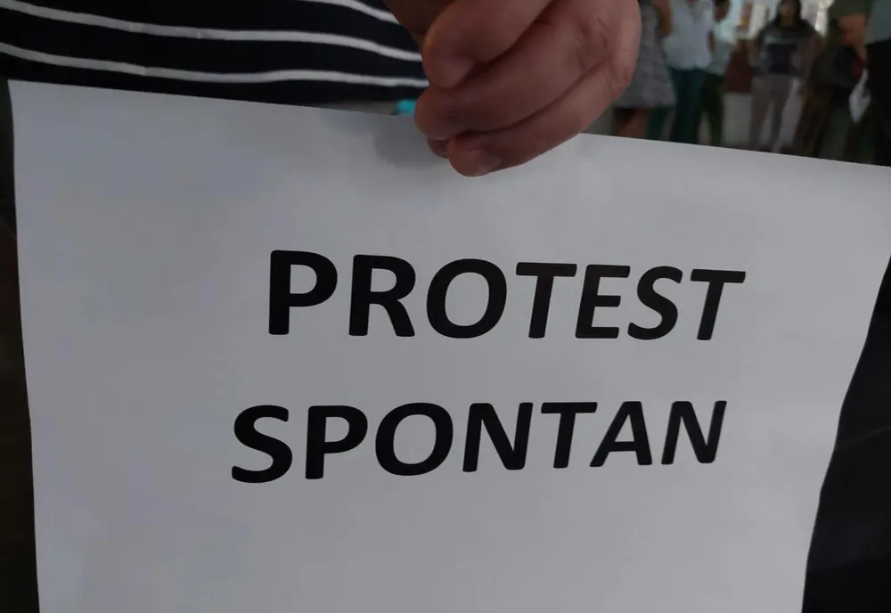 Continuă protestele angajaților de la Finanțe și Fisc