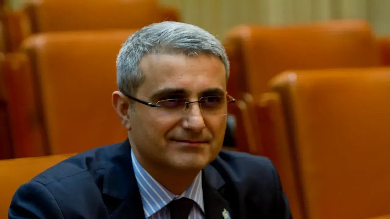 Robert Turcescu