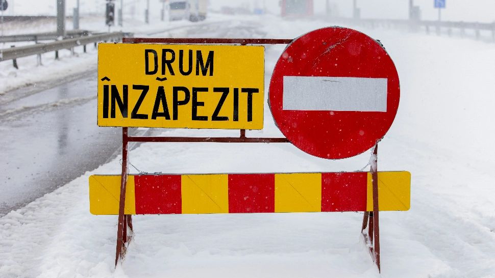 Pagube uriașe provocate de vremea rea: sute de șoferi afectați în Capitală și județul Ilfov