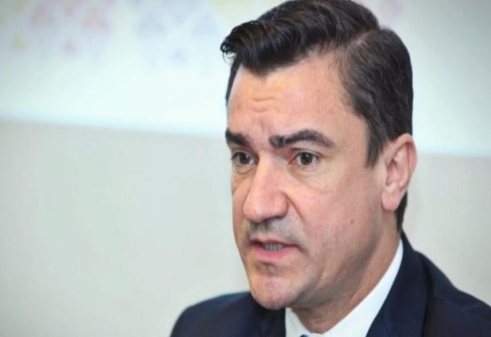 100% TU DECIZI! Mihai Chirica, primarul pasionat de vile, tranzacții în numele fiului de 11 luni