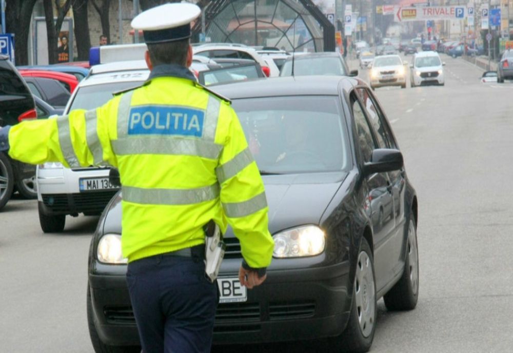 A fost reținut după ce a condus o mașină furată, de la Zărnești, până la Dumbrăveni, fără permis