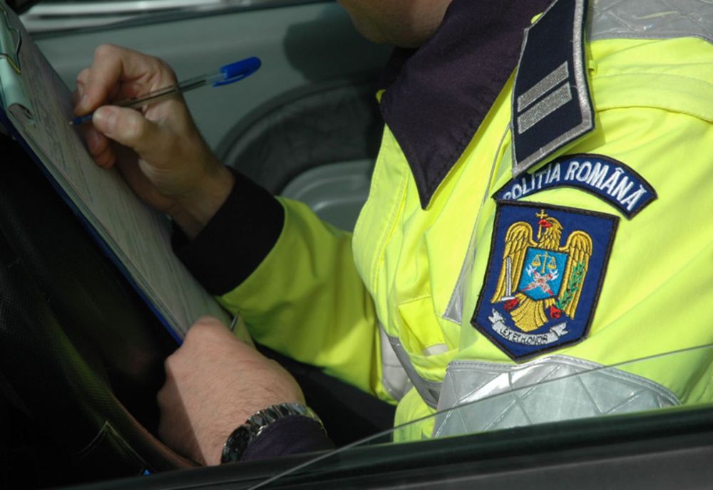 A vrut să scape de amendă prin declararea unei false identități, însă a fost sancționat și s-a ales cu dosar penal