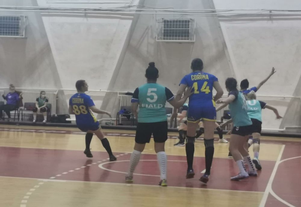 HANDBAL FEMININ: Corona Brașov a câștigat la scor meciul cu CSU Bacău