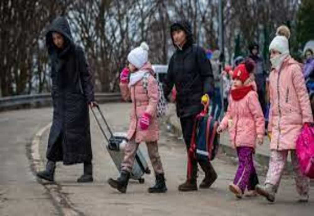 Ministrul Educaţiei, despre copiii refugiaţi din Ucraina: Datoria noastră este să le asigurăm condiţiile pentru a învăţa