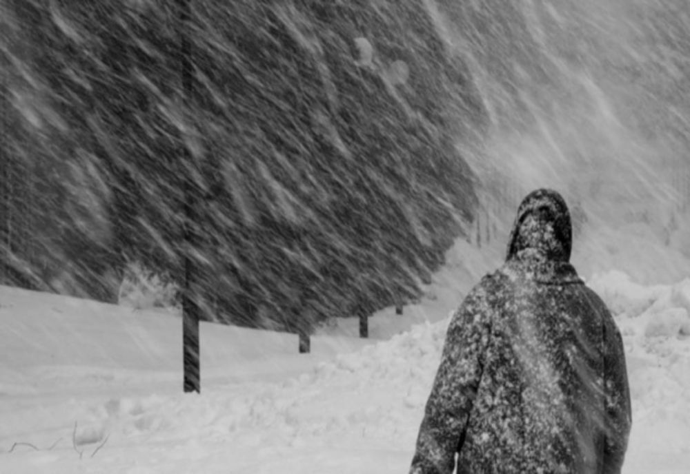 Ninsori viscolite în nordul țării, ploi torențiale în sud - Alertă maximă, risc de inundații - VIDEO