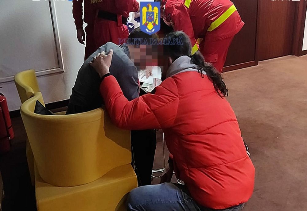 Turist sinucigaș salvat de polițiștii brașoveni în noaptea de Crăciun VIDEO