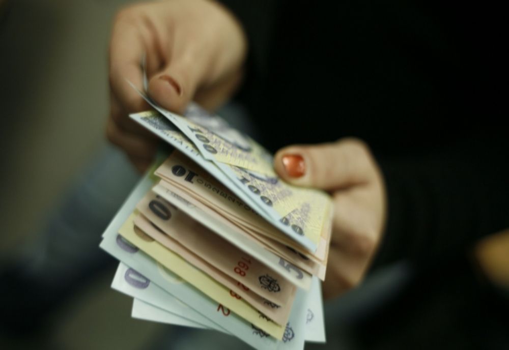 Guvernul renunță la plafonarea plăților cash. Limitele actuale vor fi menținute, însă cu două excepții