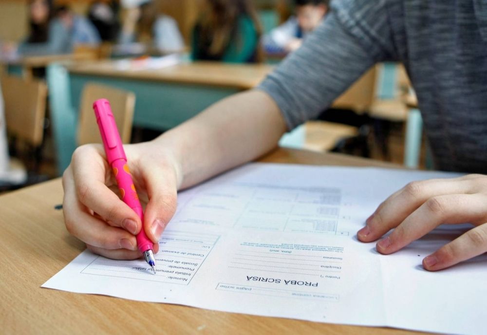 Situație îngrijorătoare la Evaluarea Națională: Aproape 5% dintre elevii de clasa a VIII-a nu au participat la Matematică