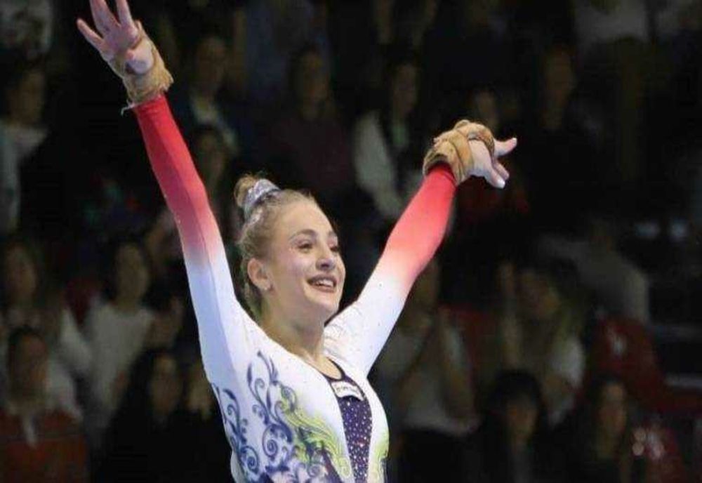 Scandal exploziv în gimnastică: Imagini care arată cum Camelia Voinea își hărțuiește și umilește fata în timpul antrenamentului 