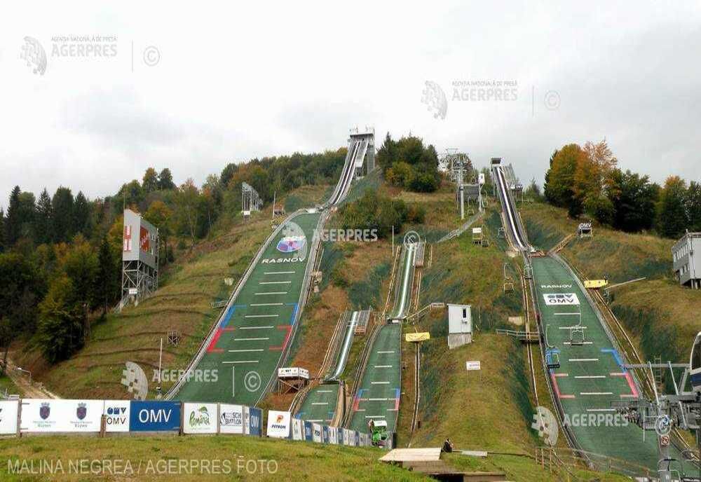 SPORTIVI DIN 15 ŢĂRI, LA RÂŞNOV, ÎN WEEKEND, LA CUPA MONDIALĂ DE VARĂ LA SĂRITURI CU SCHIURILE