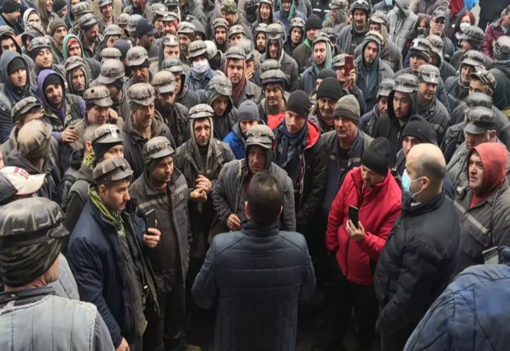 Revoltă uriașă în rândul minerilor de la Complexul Energetic Oltenia