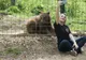 FOTO Actriță din filmul "Harry Potter", în vizită la sanctuarul de urși Libearty Zărnești