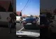 VIDEO S-au trezit cu mașina în locuință