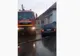 VIDEO Scenariu de film! Și-a dat foc la casă și a fugit de polițiștii care nu l-au putut opri nici cu focuri de armă!