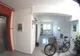 VIDEO S-au chinuit aproape 3 ore să fure o bicicletă! Încercarea a eșuat, dar hoții au intrat în atenția polițiștilor!