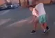 VIDEO Elevi de 12 şi 13 ani filmaţi în timp ce se băteau în curtea şcolii!