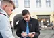 George Simion, lovitura de imagine pentru Iohannis: A strans semnaturi pentru demiterea presedintelui in centrul Sibiului