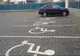 Amenzi de aproape 13.000 de lei pentru șoferii care parchează pe locurile destinate persoanelor cu handicap