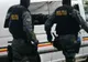 VIDEO Percheziții la posibili traficanți de droguri. 16 persoane au fost reținute
